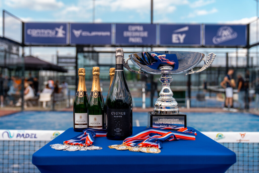 Titelstrijd Volvo EX30 Eredivisie Padel heren naar hoogtepunt: XNRGY en Peakz Padel Rekre Sport naar play-offs